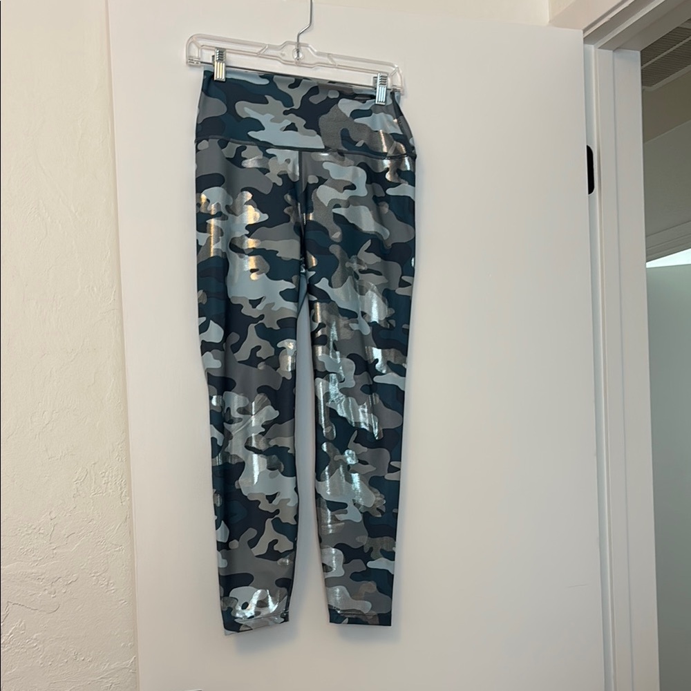 Carbon38  Blue and Gray Leggings Camo Design